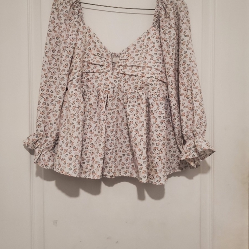 Entro Cream Floral Peasant Tops